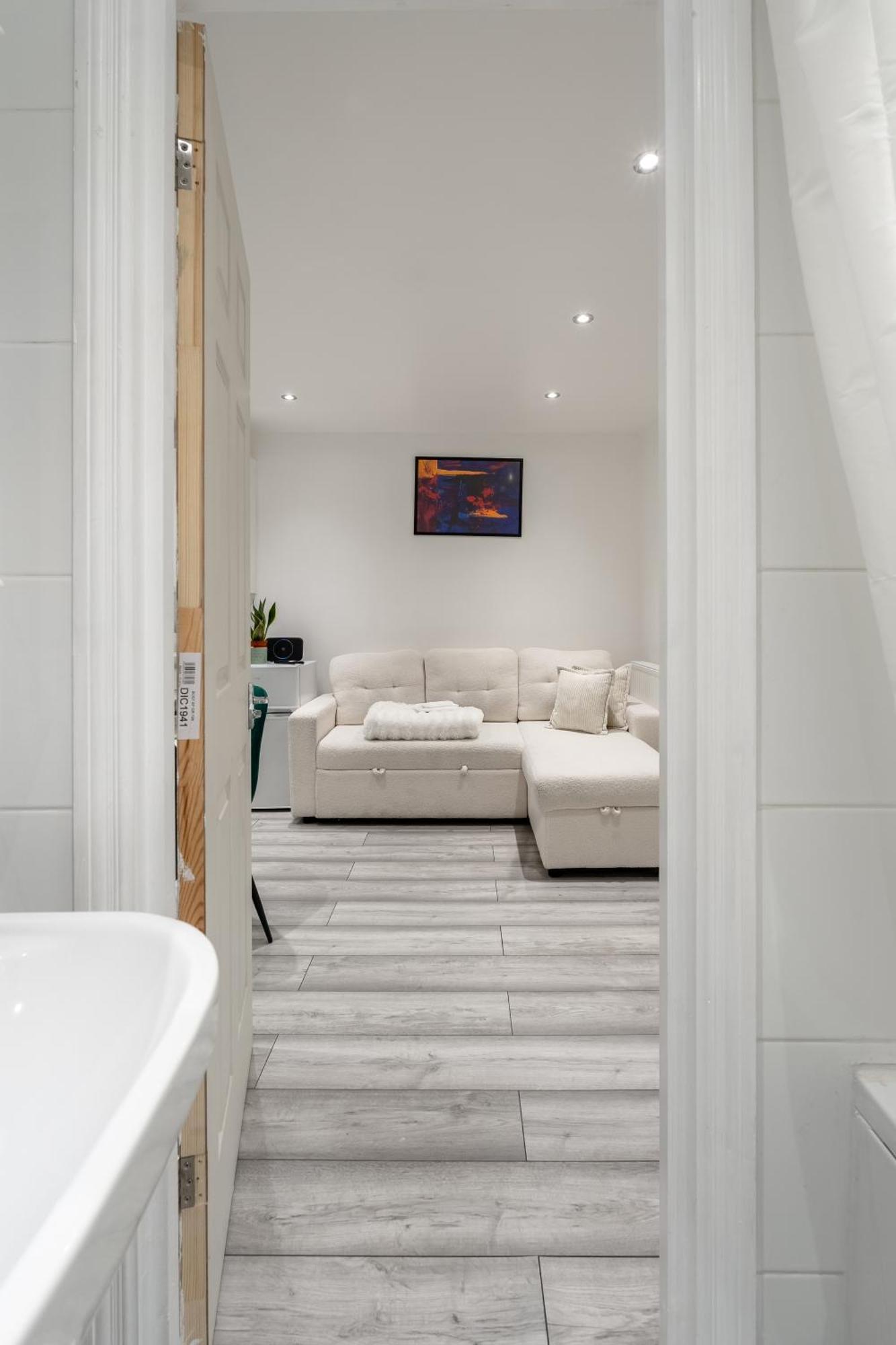 Beautiful Flat Near Central London - Entire Flat - Equipped Kitchen - Private Bathroom Εξωτερικό φωτογραφία
