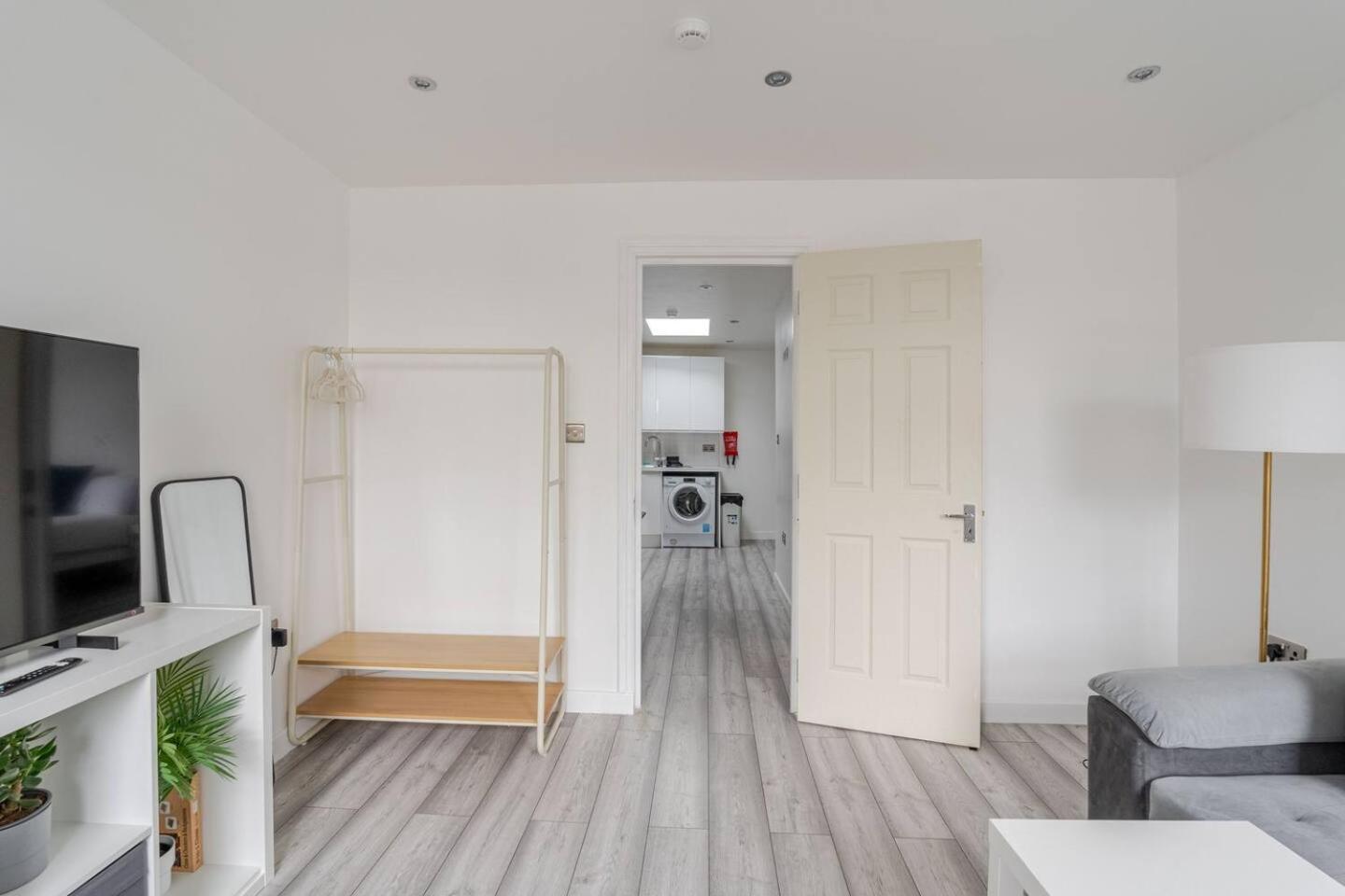 Beautiful Flat Near Central London - Entire Flat - Equipped Kitchen - Private Bathroom Εξωτερικό φωτογραφία